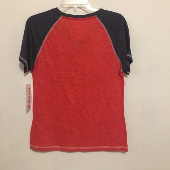 New England Patriots T-shirt v- neck teen 11-13 - Picture 3 of 12